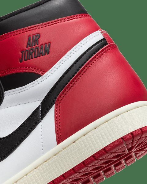 Кросівки чоловічі Jordan 1 Retro High White/Black (DZ5485-106) DZ5485-106 фото
