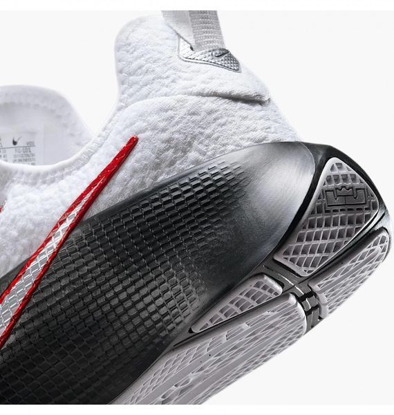 Кросівки Nike LeBron TR 1 FJ6151-101 фото