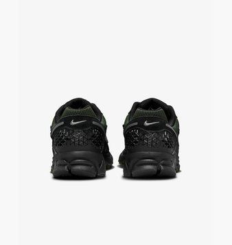 Кросівки Nike ZOOM VOMERO 5 HV2527-001 фото