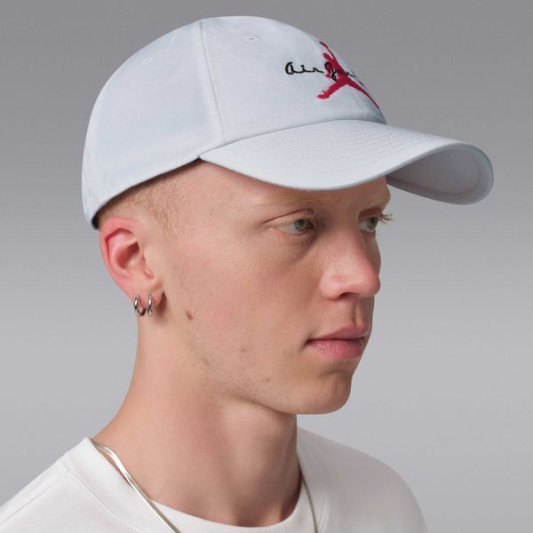 Бейсболка Jordan U CLB CAP US CB FLT SCRPT IF8483-100 фото