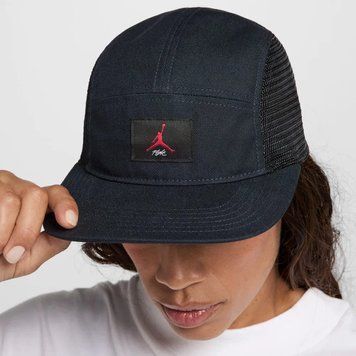 Бейсболка Jordan U FLY CAP JUMPMAN FV5304-011 фото